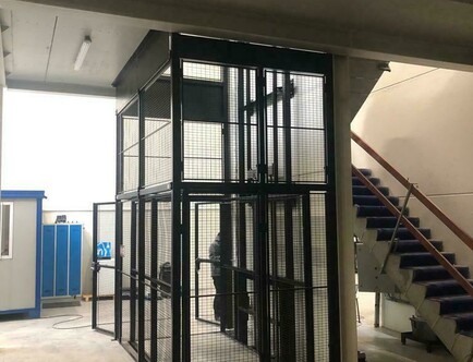 Goods lift - 1