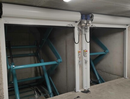 Goods lift - 1