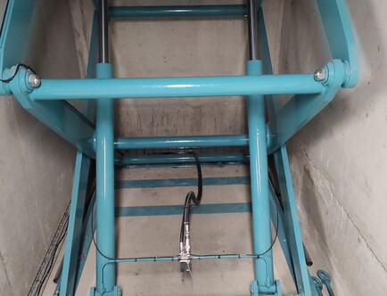Goods lift - 3