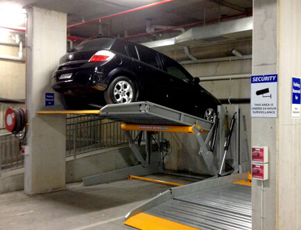 Tilt parking lift 2000 kg - 0