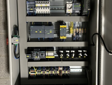 Goods lift - 10