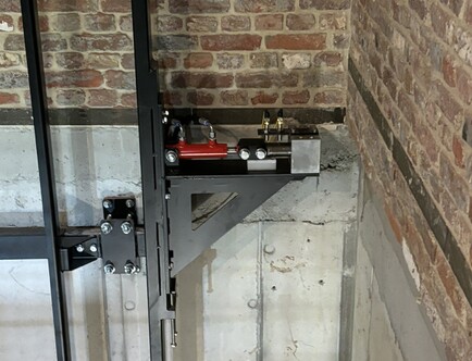 Goods lift - 6