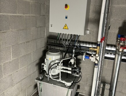 Goods lift - 8